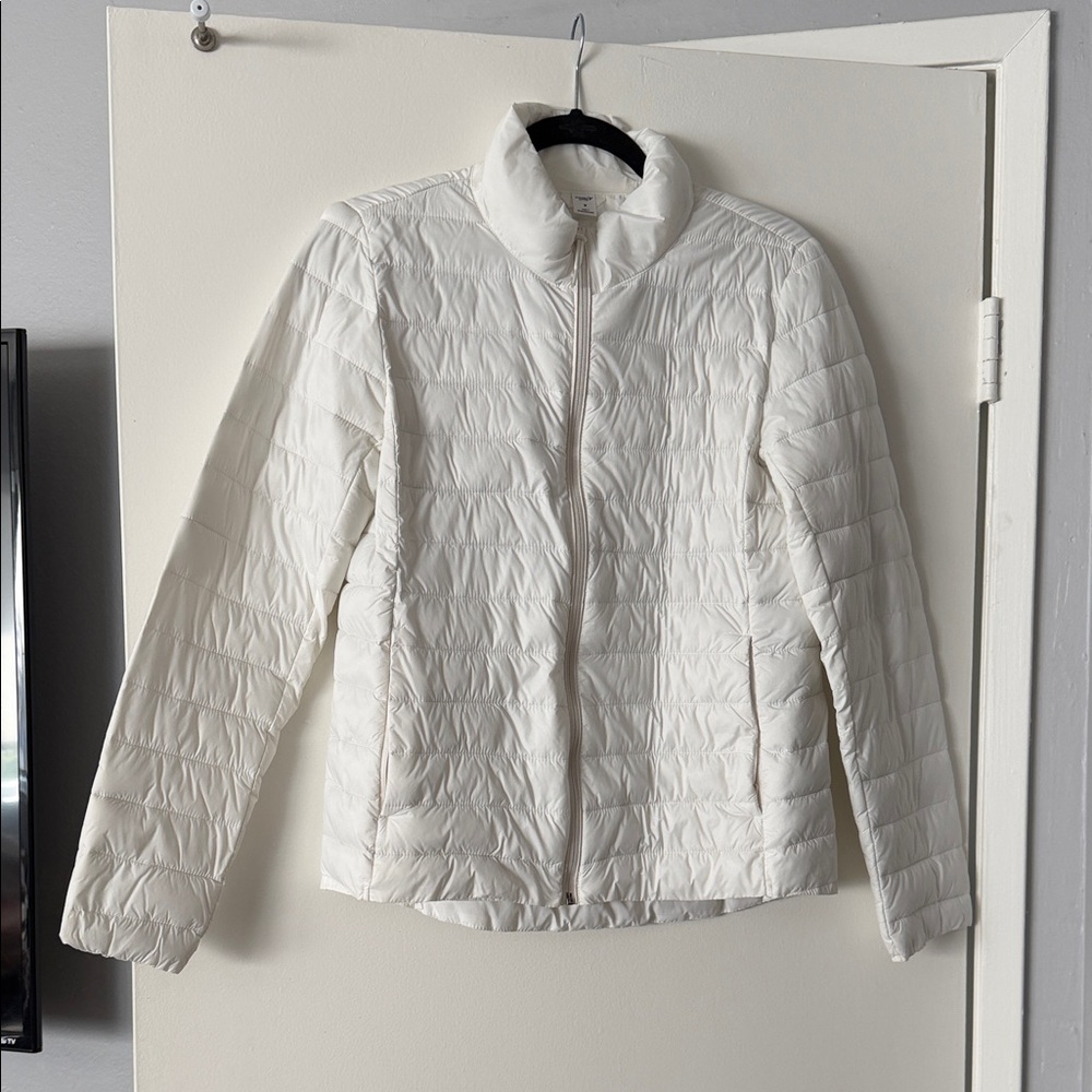 Old Navy Women's Cream Puffer Jacket